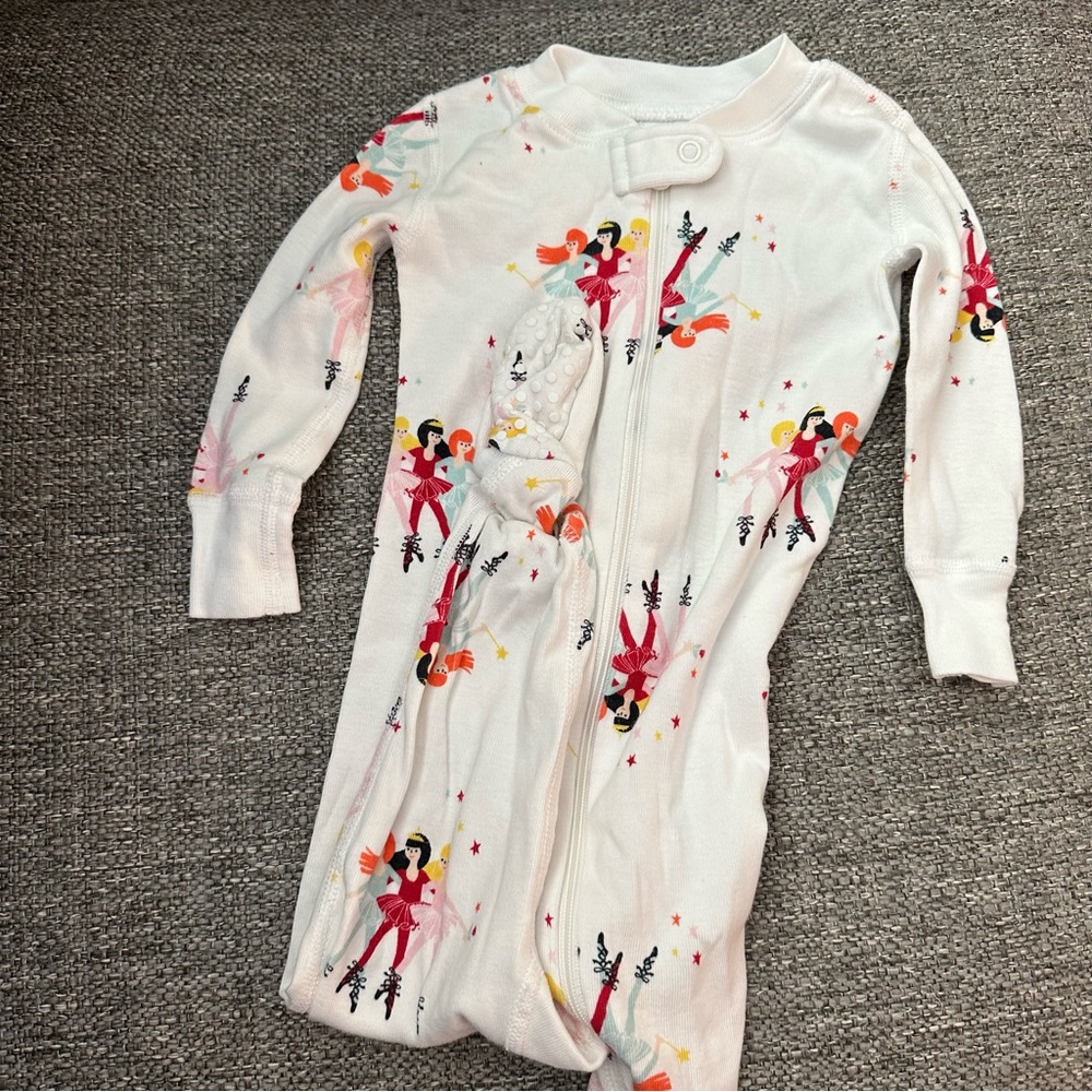 hanna andersson ballerina footed zip sleeper